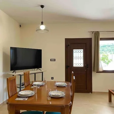 Antonia Holiday home